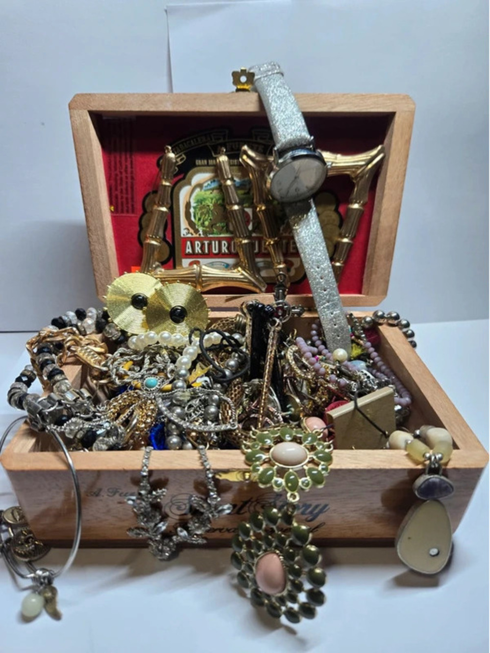 2.7 lb Mixed Vintage & Modern Jewelry Lot – Wearable & Craft/Repair